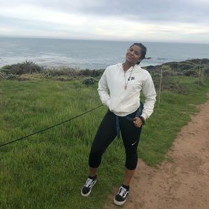 Meet your Posher, Deja